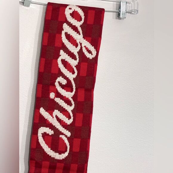 Chicago Wolves | Red Unisex Knit Scarf Fringe - Picture 5 of 6